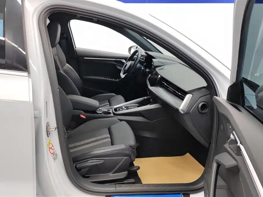 Audi A3 2024 Model Sportback 35 TFSI Fashion Sport фото 8