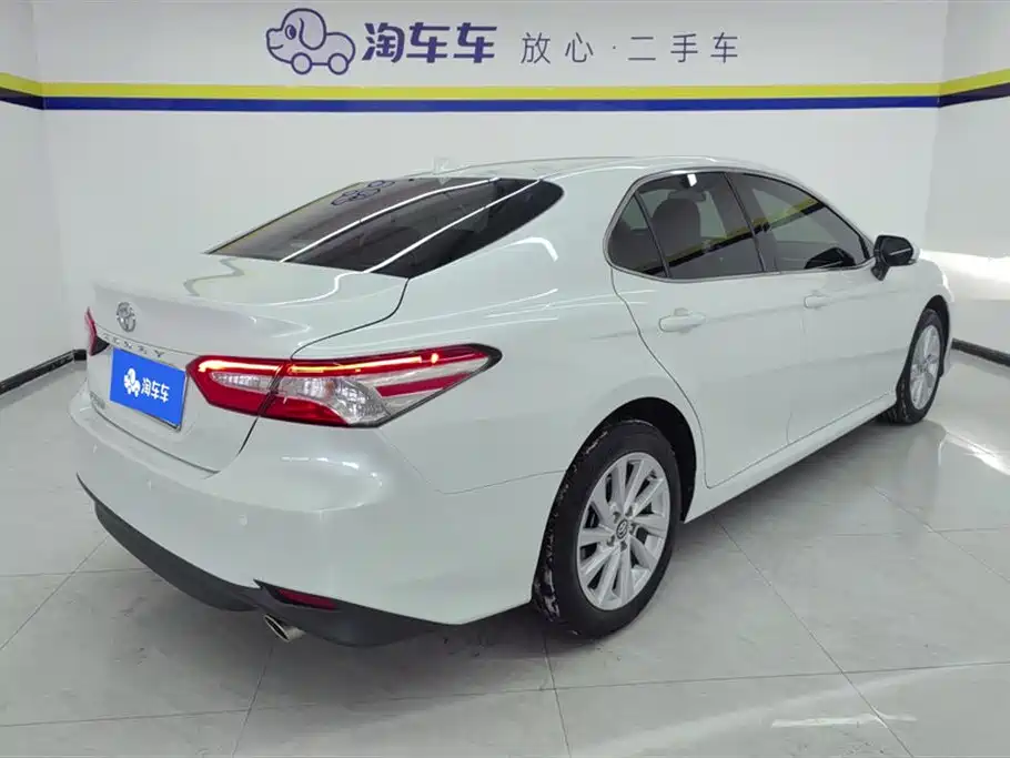 Toyota Camry 2022 2.0GVP Leading Edition фото 3