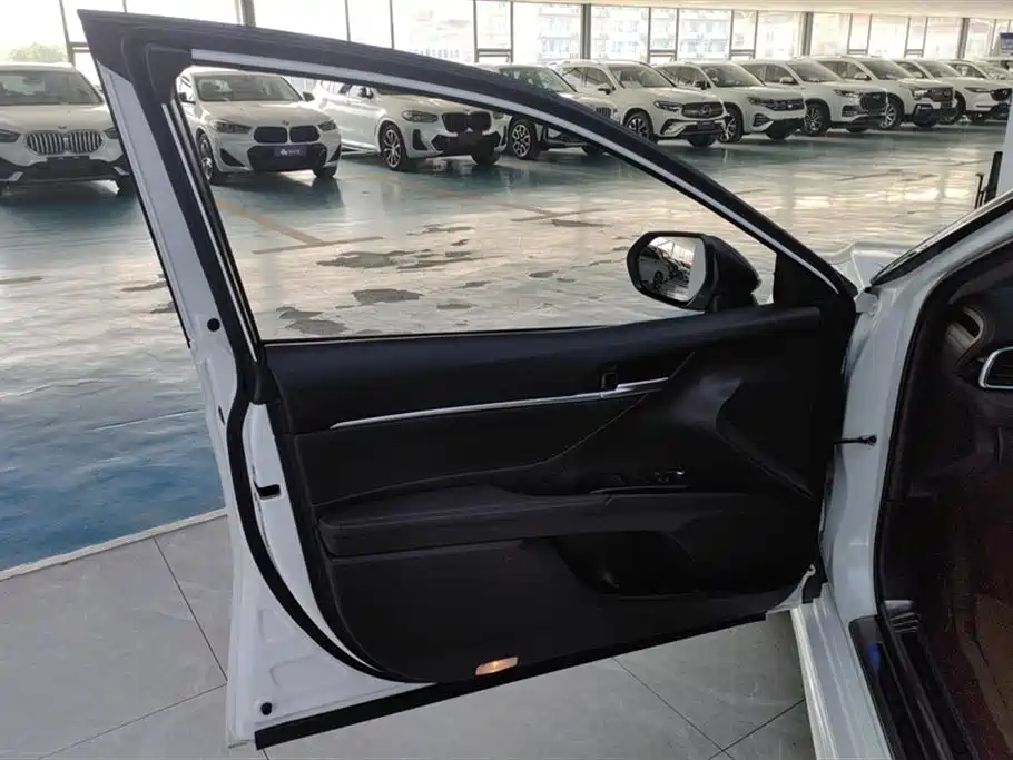 Toyota Camry 2021 2.5S Feng Shang Edition фото 7