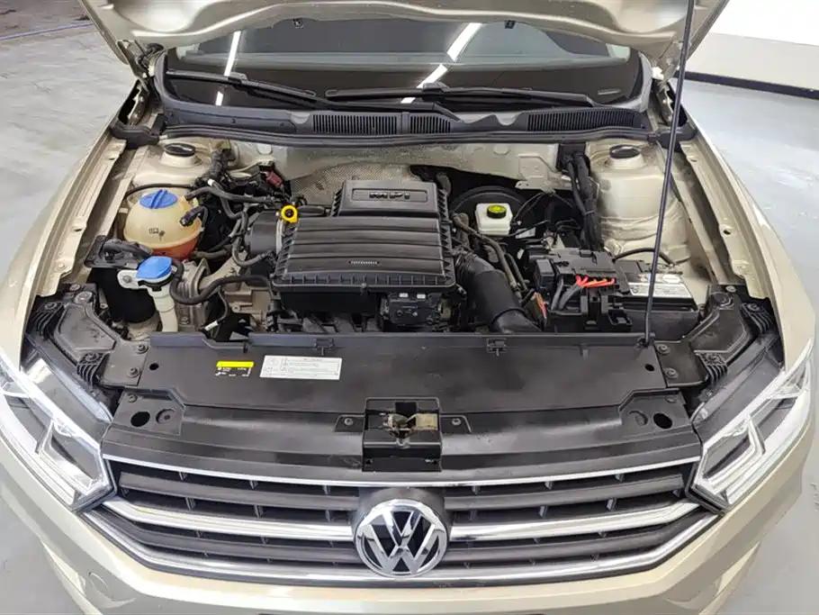 Volkswagen Bora 2018 1.5L Automatic Fashion фото 10