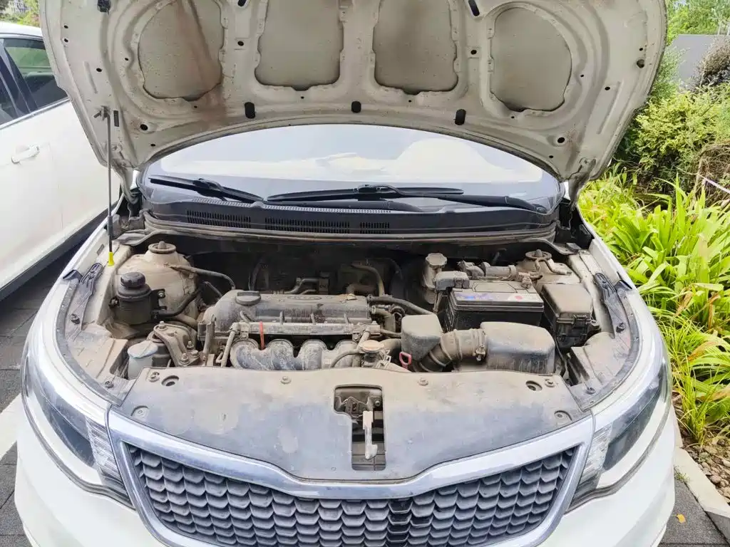 Kia K2 2017 2015 Sedan 1.4L AT GLS