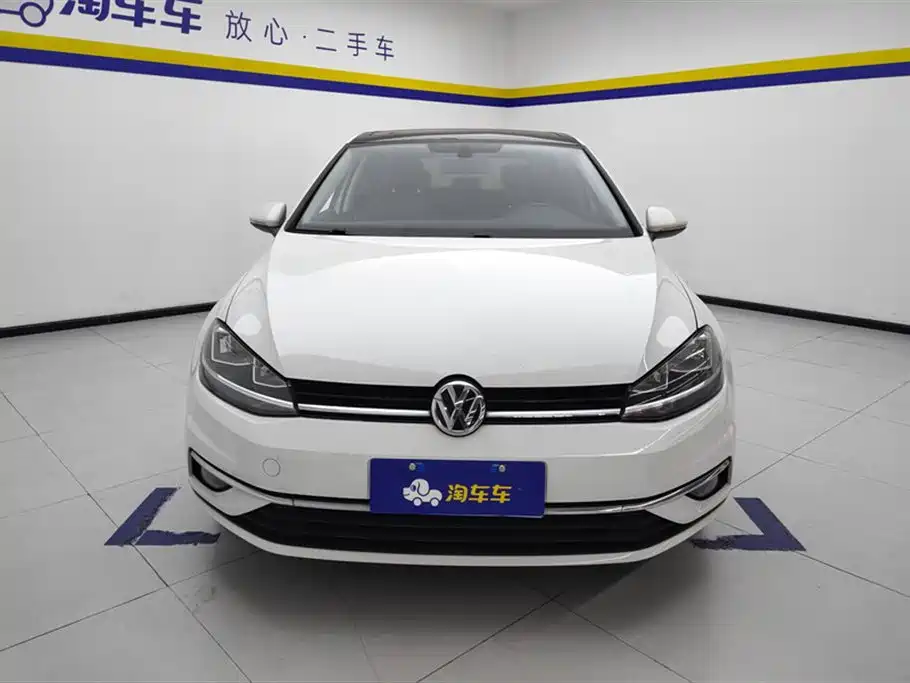 Volkswagen Golf 2020 Beloved Edition 280TSI DSG Comfort фото 2