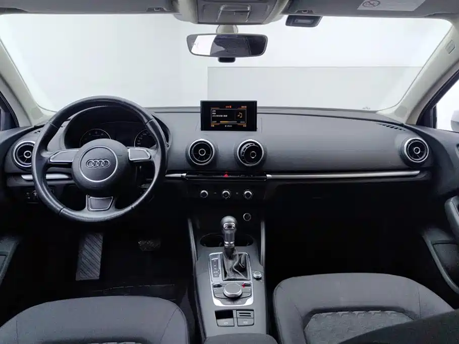 Audi A3 2016 Limousine 35 TFSI Progressive фото 12