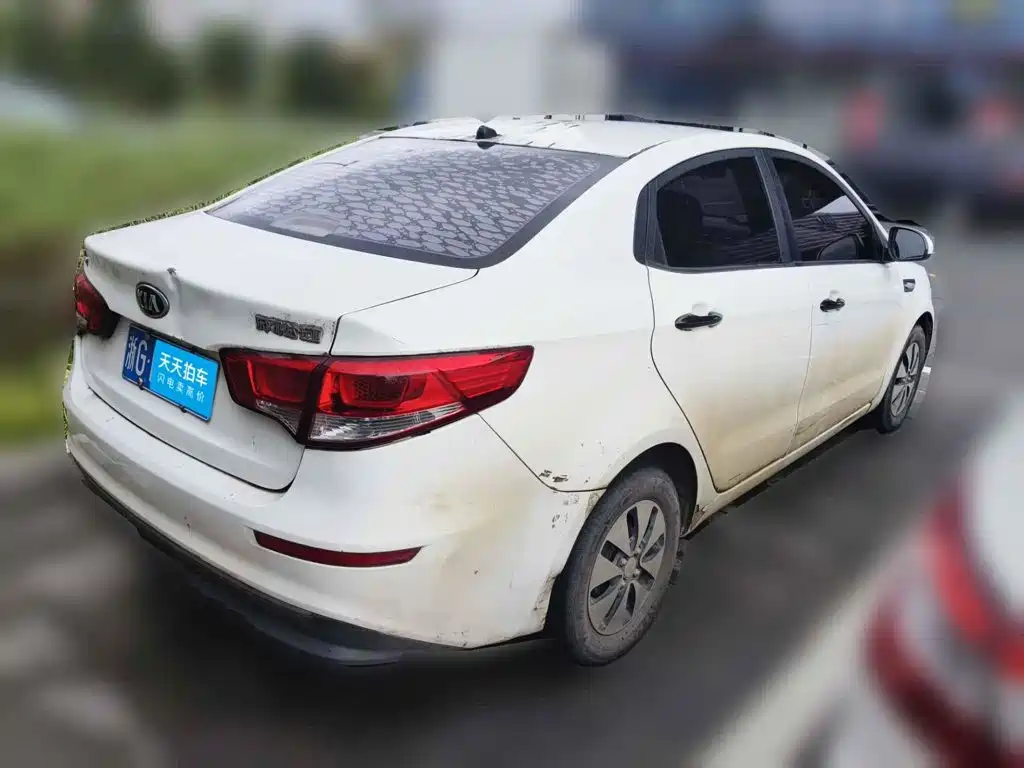 Kia K2 2017 2015 Sedan 1.4L AT GLS