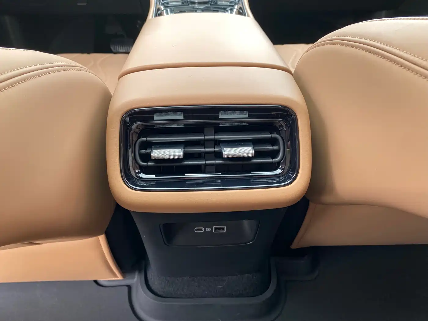 Geely Galaxy Galaxy A7 2025 EM-i фото 12