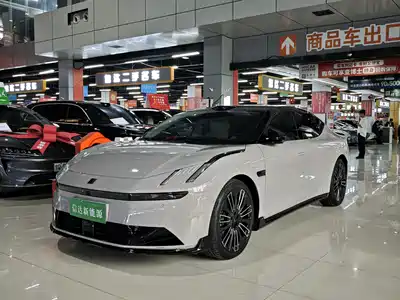 Lynk & Co 10