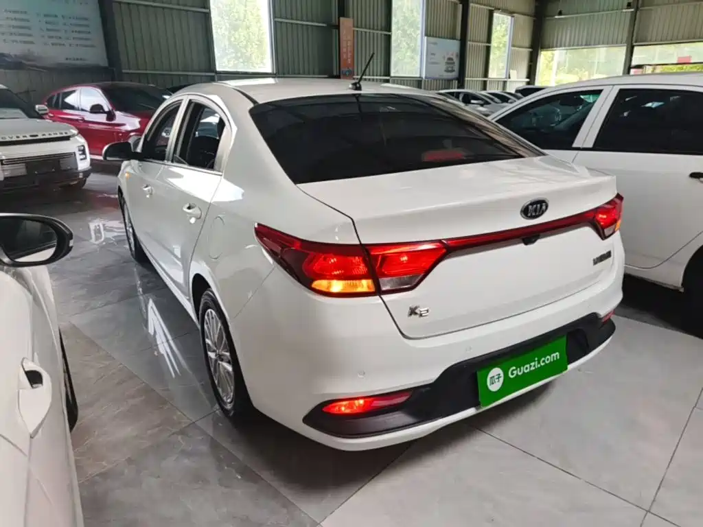 Kia K2 2017 2017 Sedan 1.4L AT GLS