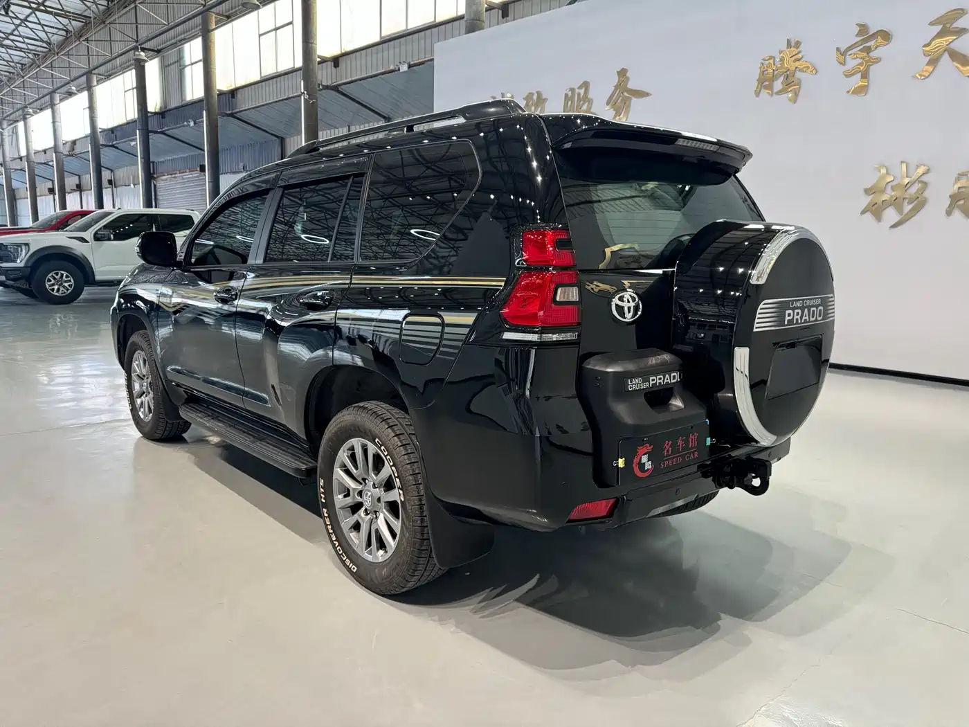 Toyota Prado 2014 4.0L Automatic TX-L фото 4
