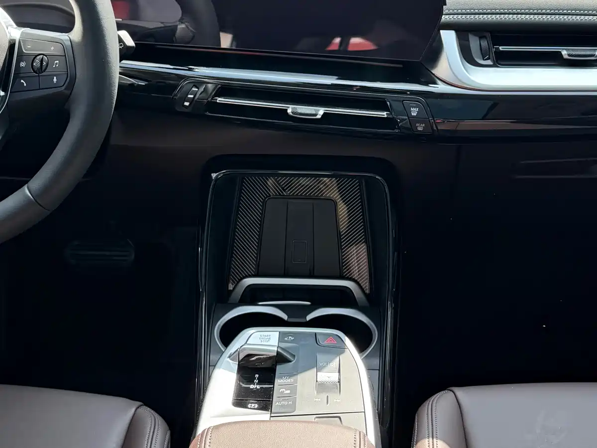BMW X1 2024 sDrive25Li X Design Package фото 15