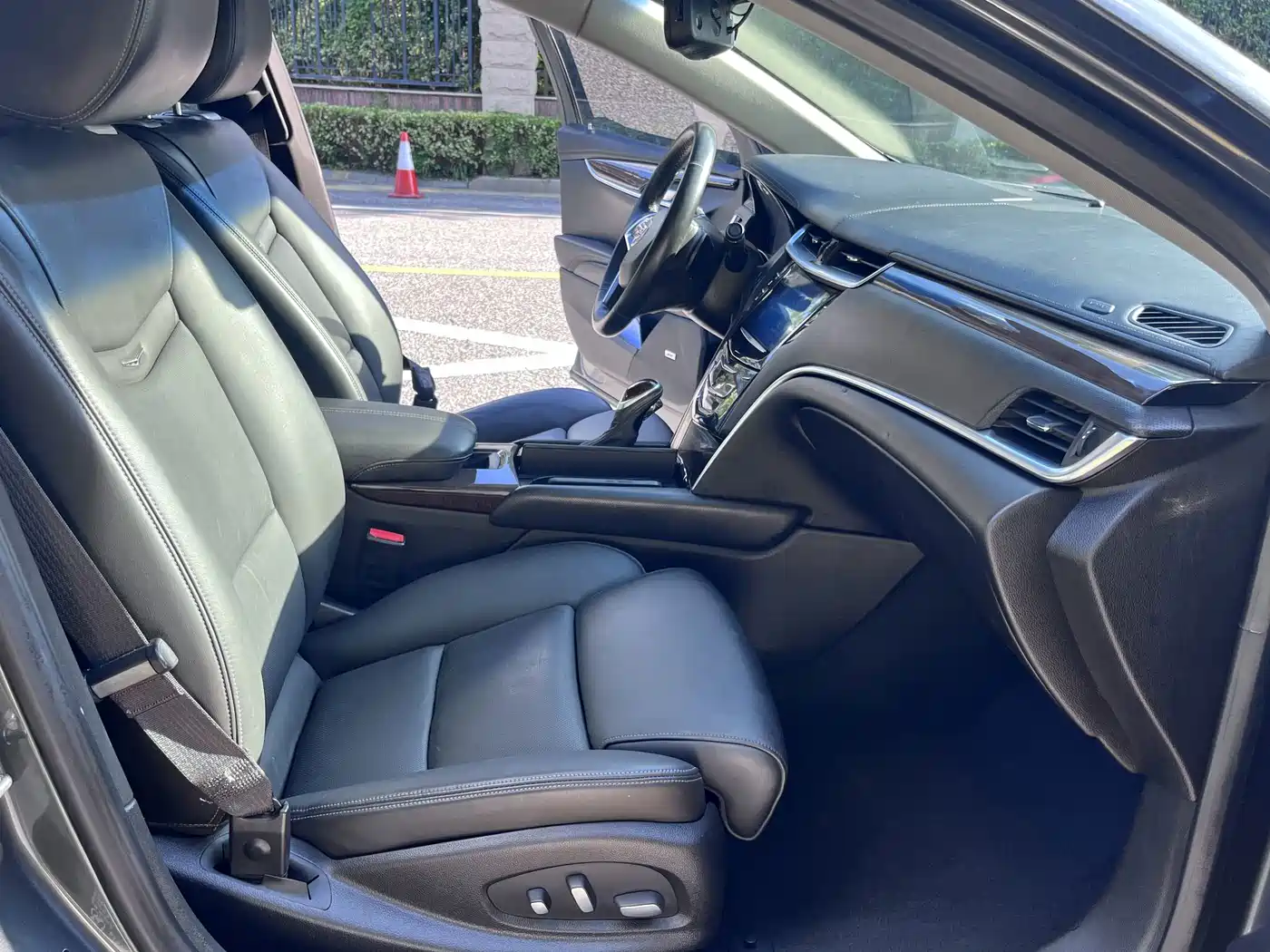 Cadillac XTS 2014 2014 28T Platinum Edition