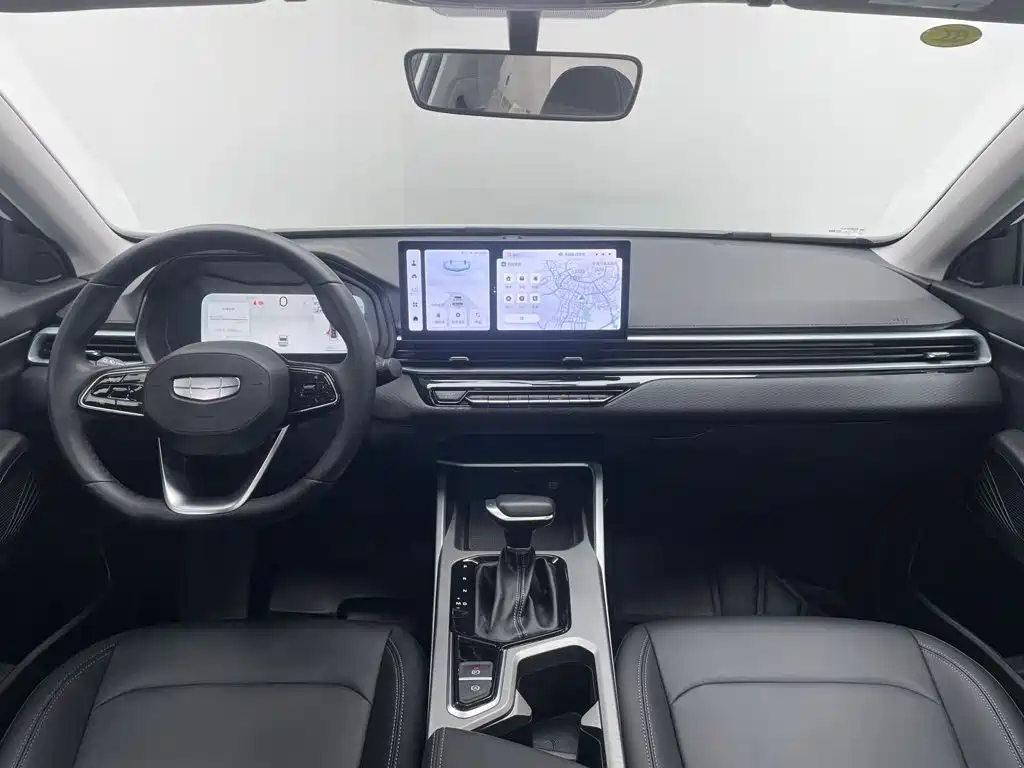 Фото 12 - Geely Emgrand