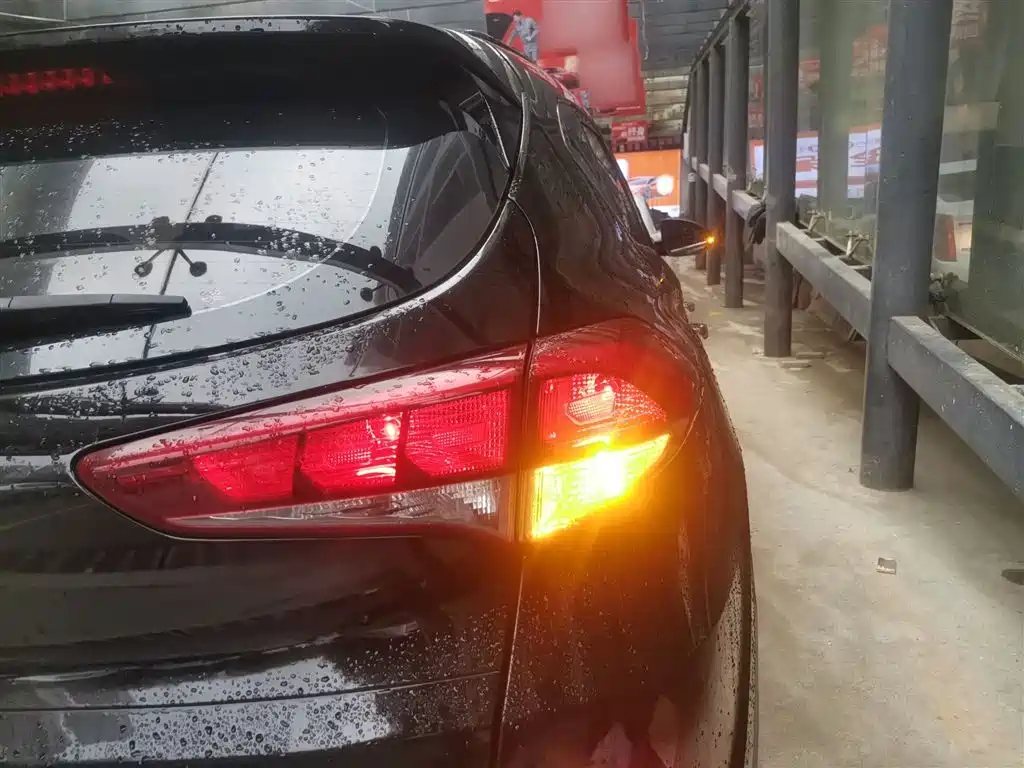 Hyundai Tucson 2018 1.6T DCT 2WD 15th Anniversary Special Edition фото 8