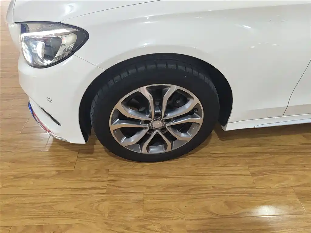 Mercedes-Benz C-Class 2015 Facelift C 180 L Sport фото 25