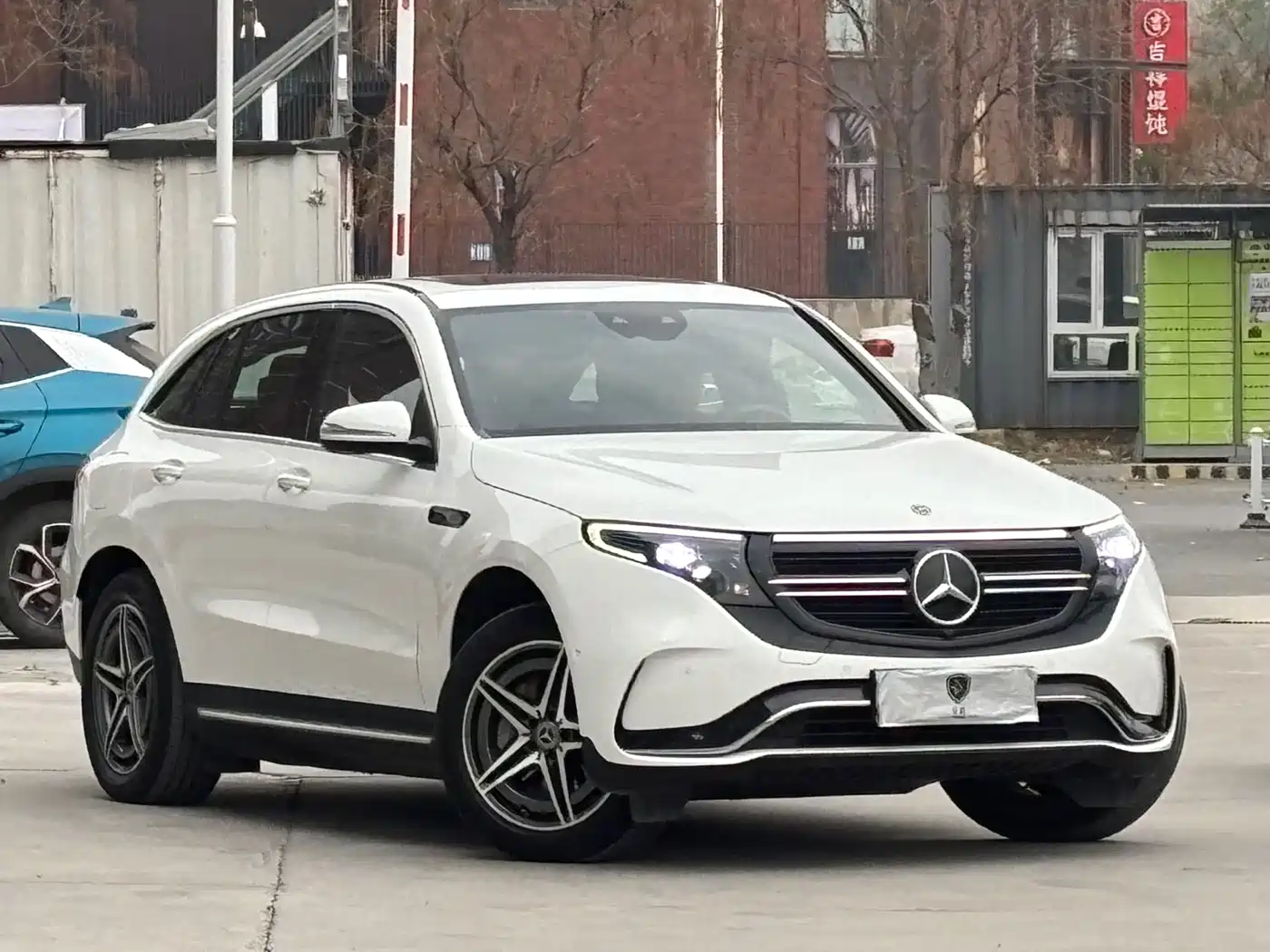 MERCEDES-BENZ EQC
