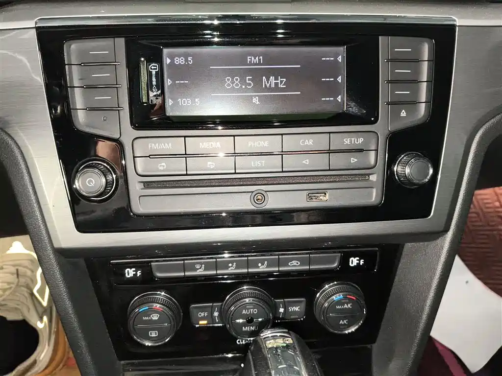 Volkswagen Lamando 2015 280TSI DSG Comfort фото 13