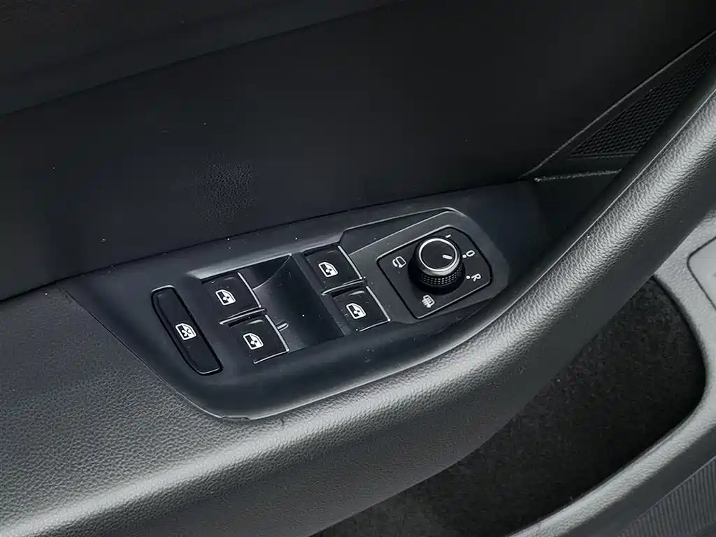 Volkswagen Magotan 2020 330TSI DSG Leading фото 9