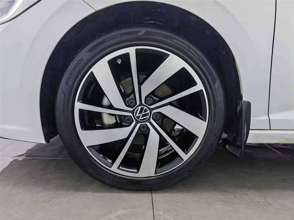 Volkswagen Sagitar 2023 300TSI DSG Excellence Edition фото 17