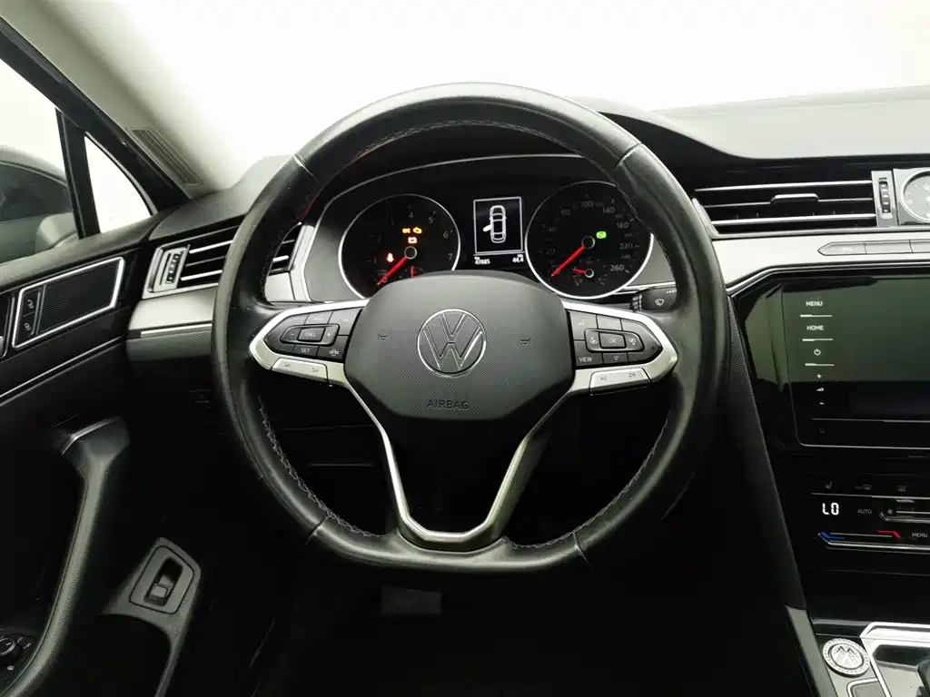 Volkswagen Magotan 2020 330TSI DSG Leading фото 11