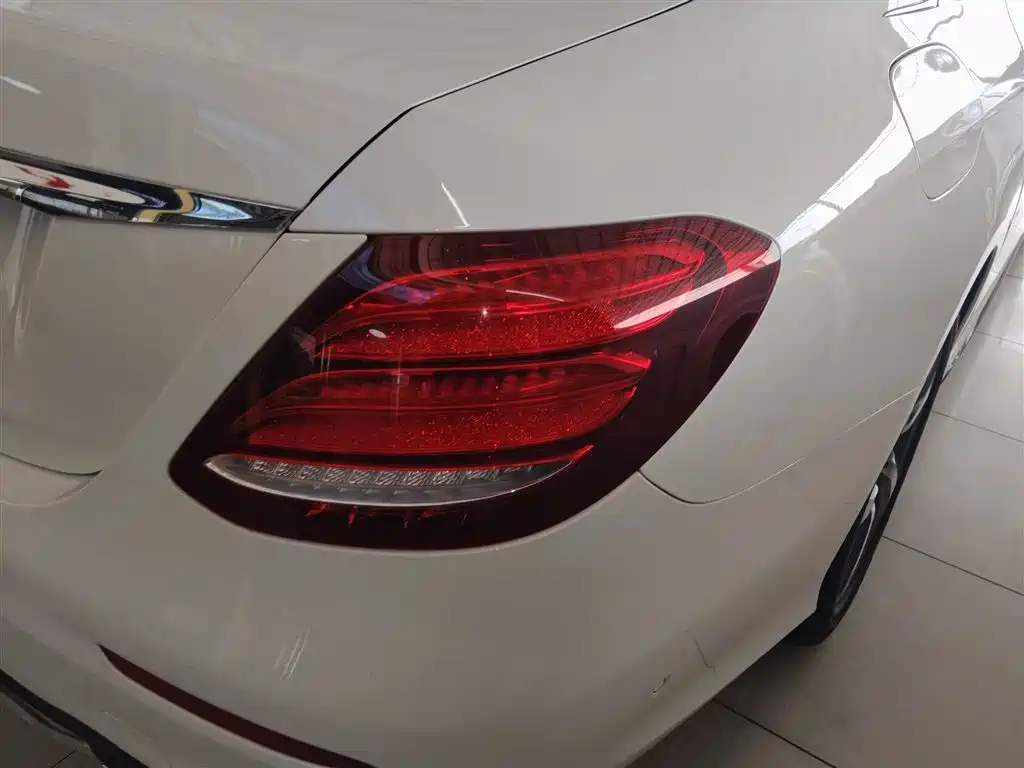Mercedes-Benz E-Class 2017 E 300 L Sport Fashion фото 8