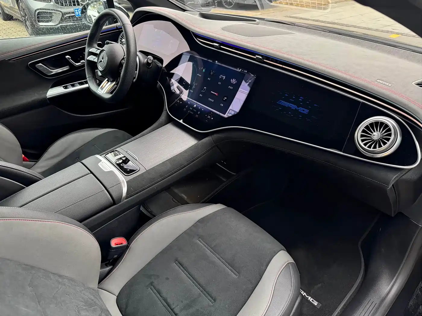 MERCEDES-BENZ EQE AMG