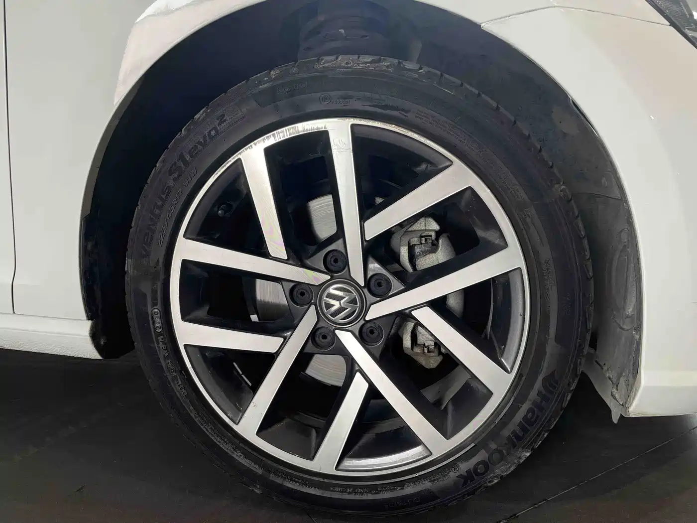 Volkswagen Golf 2020 Beloved Edition 280TSI DSG Comfort фото 18