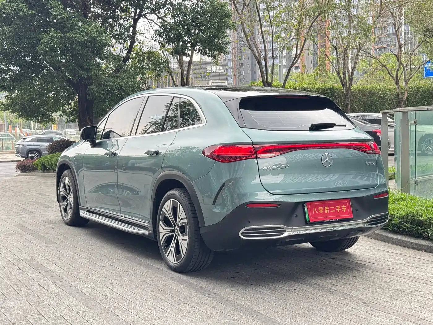 MERCEDES-BENZ EQE SUV