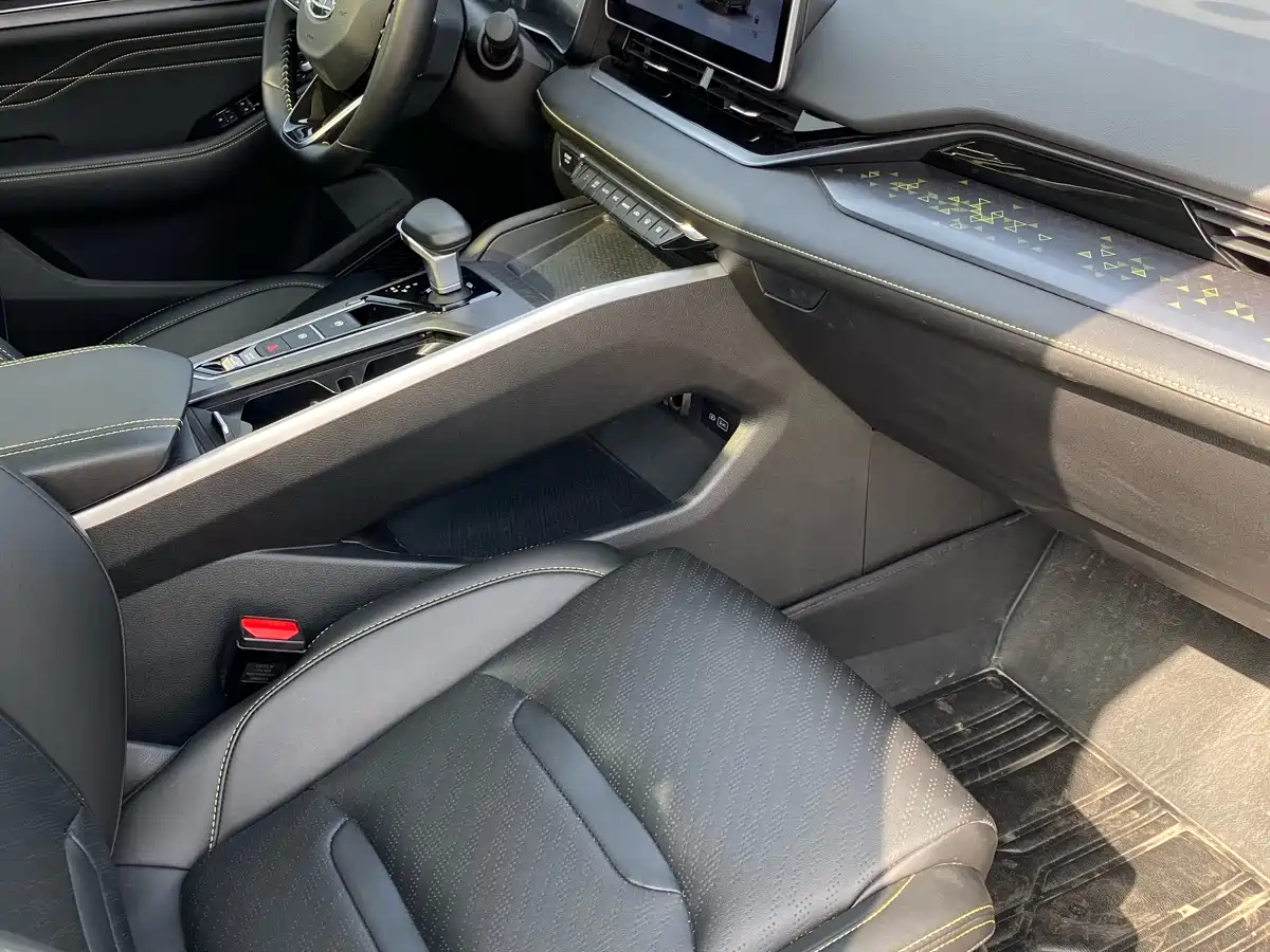 GEELY AUTOMOBILE XINGRUI