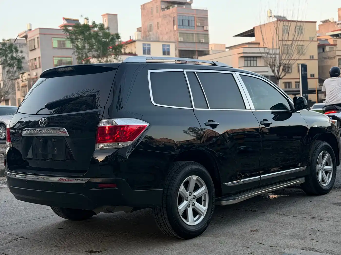Toyota Highlander 2012 2.7L 2WD 5-seater Elite Edition фото 21