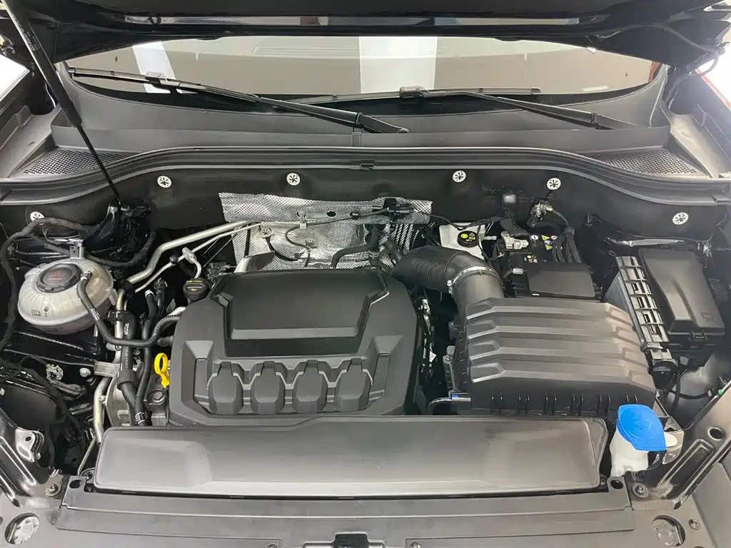 Volkswagen Teramont 2024 380TSI 4WD Dragon Glory Edition фото 31