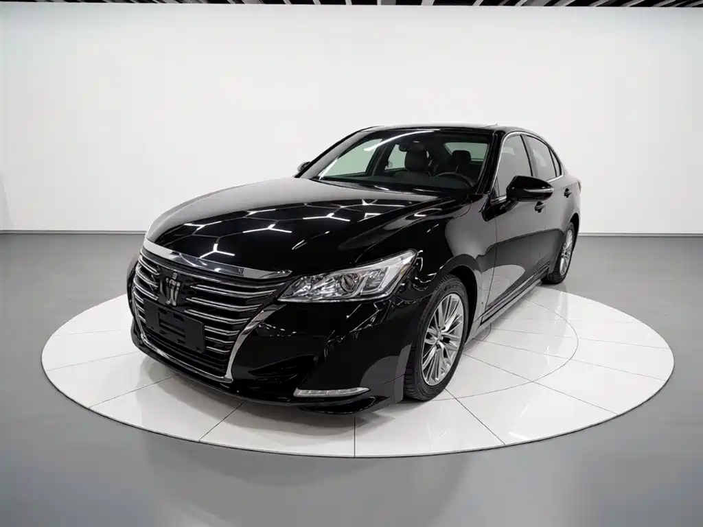 Toyota Crown 2017 2.0T Sport Edition фото 2