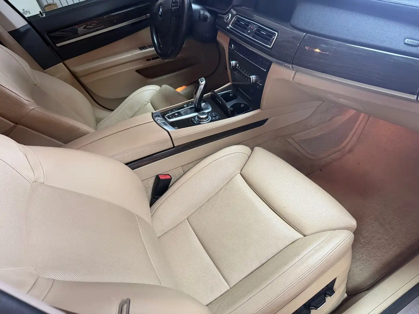 BMW 7 Series 2011 730Li Elegance фото 15