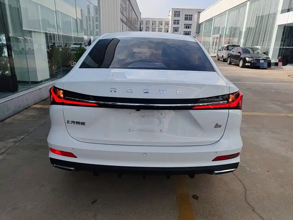 Roewe i5 2025 2023 1.5L CVT Luxury Edition