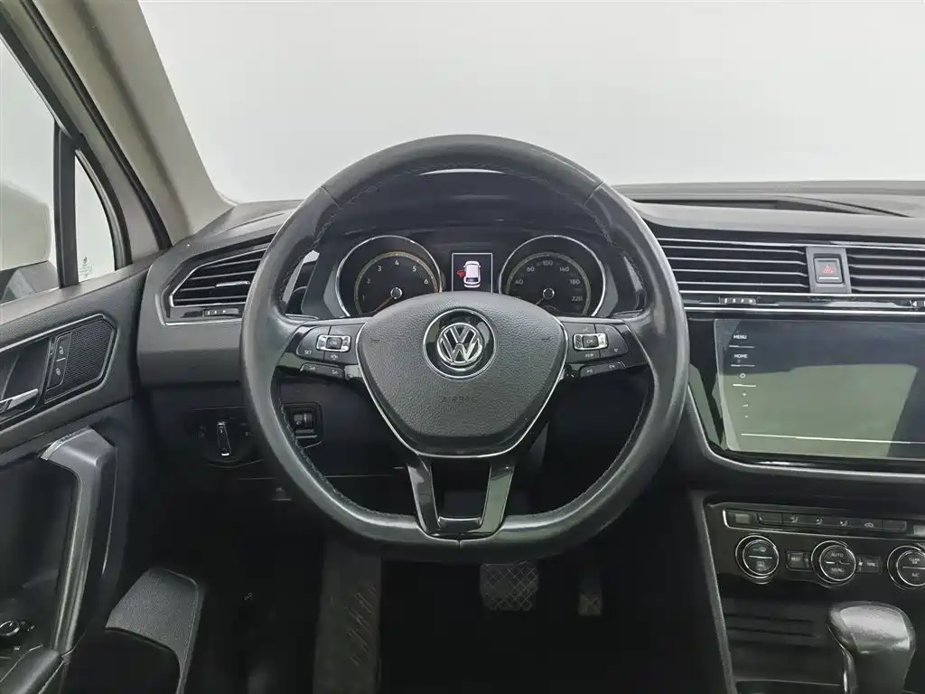 Volkswagen Tiguan L 2020 330TSI Auto 2WD Panorama Comfort China VI фото 11