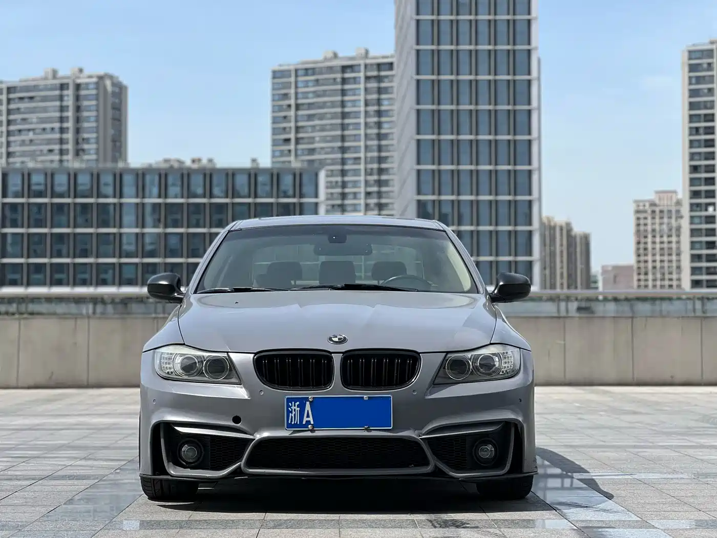BMW 3 Series (Import) 2010 325i Luxury фото 2