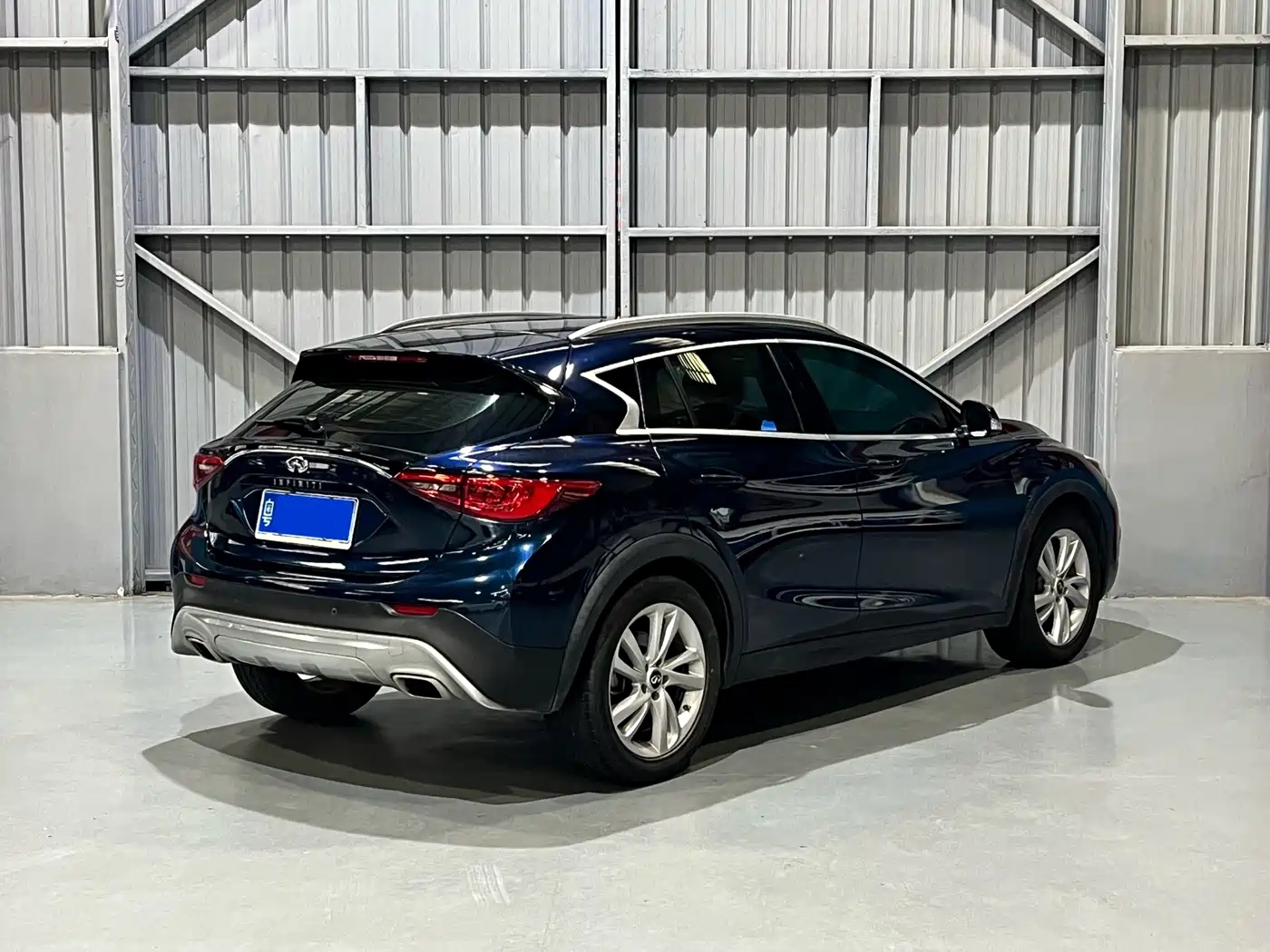 Infiniti QX30 2017 1.6T 2WD Fashion Edition фото 7