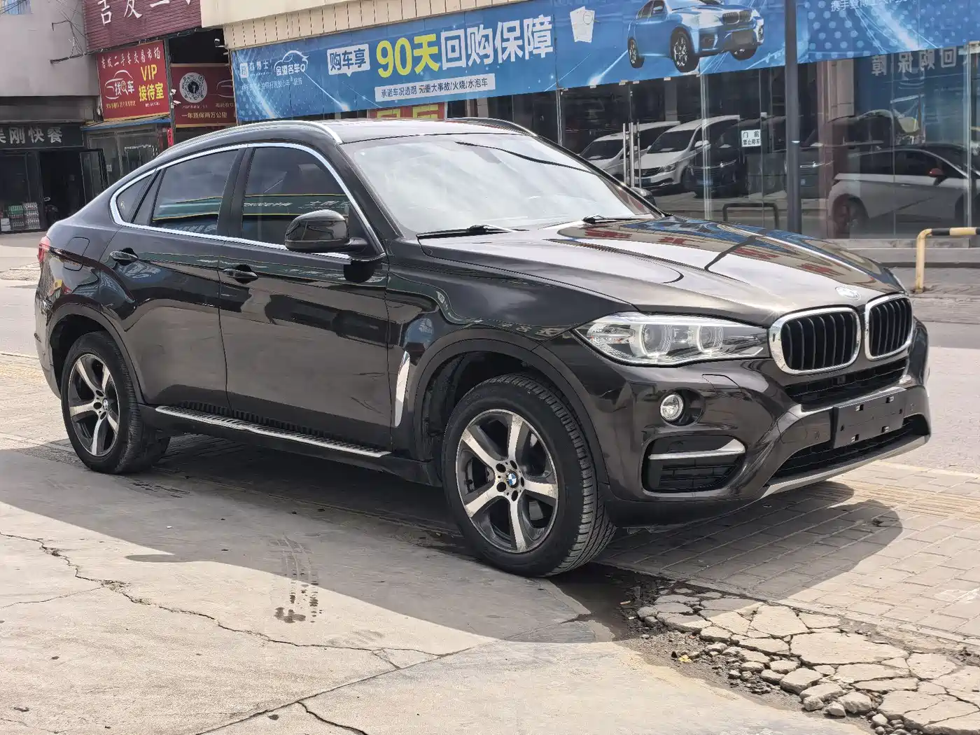 BMW X6 2015 xDrive35i Luxury Model фото 3