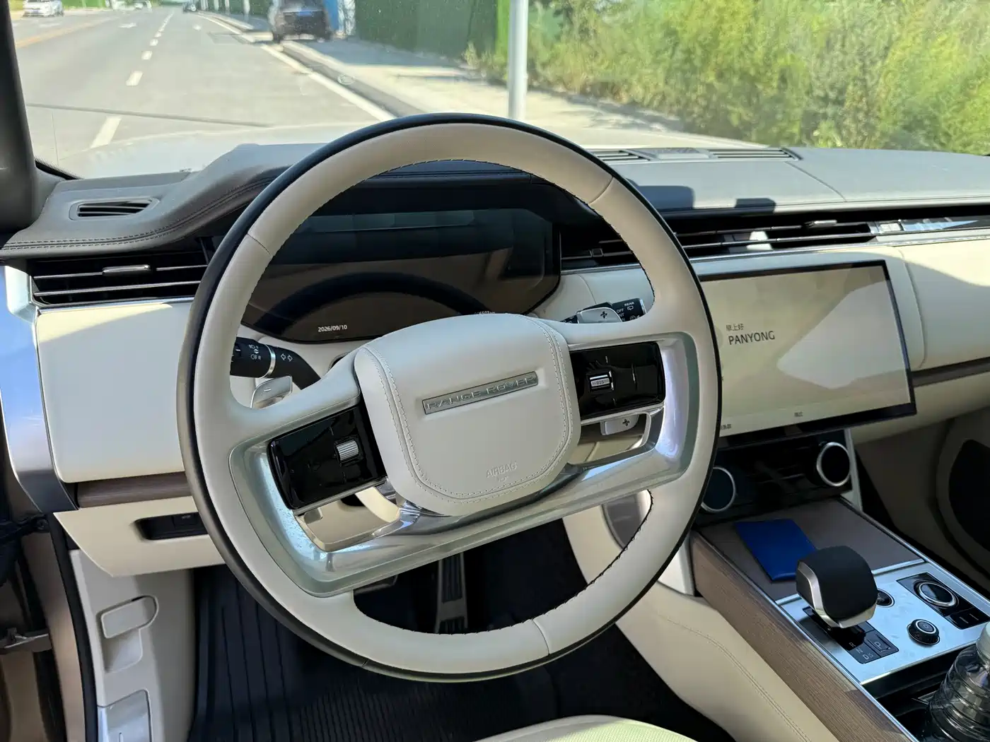 Land Rover Range Rover 2023 2023 4.4 V8 530PS Launch Edition