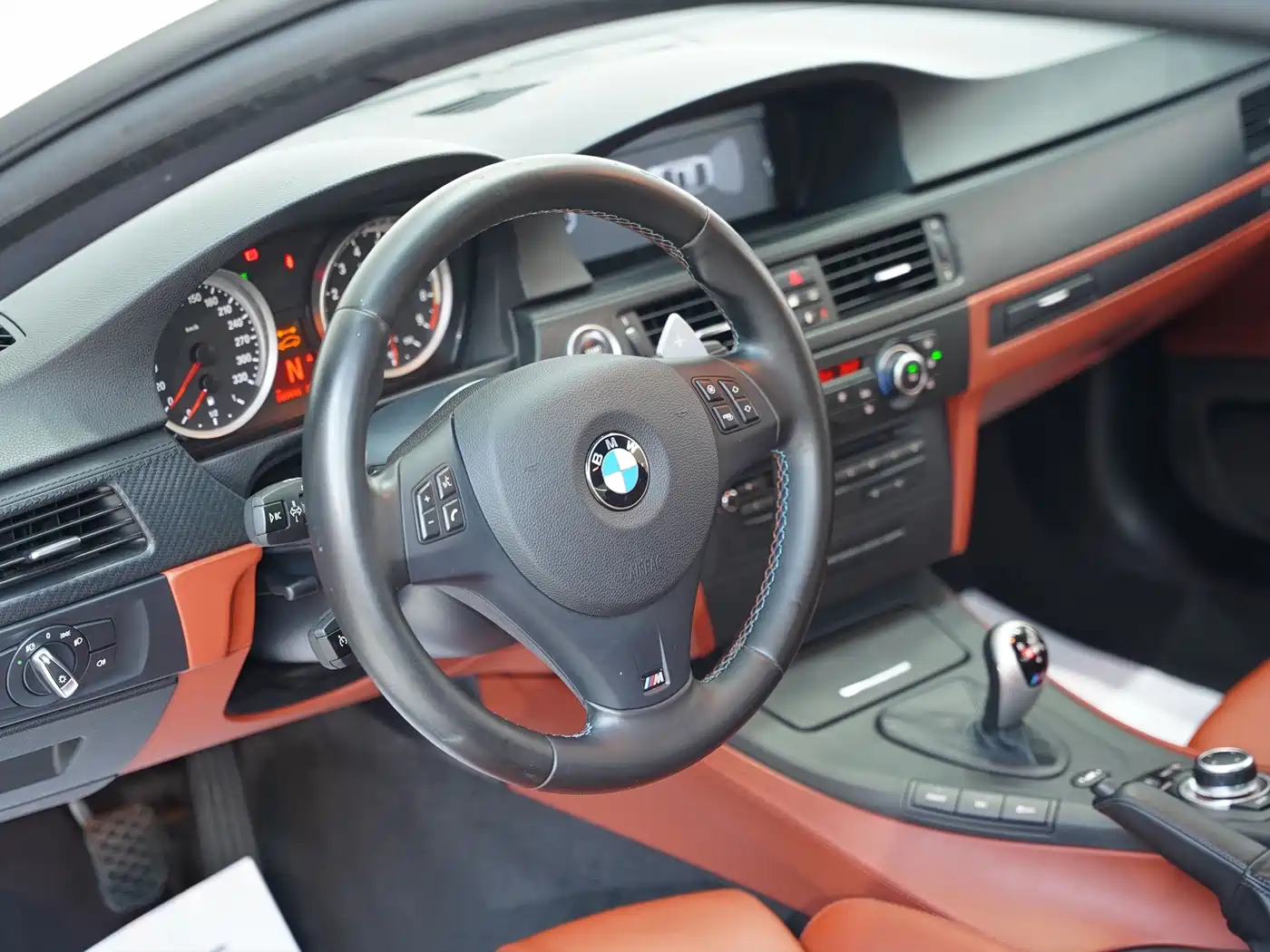 BMW M3 2011 M3 Coupe Carbon Fiber Roof Edition фото 15