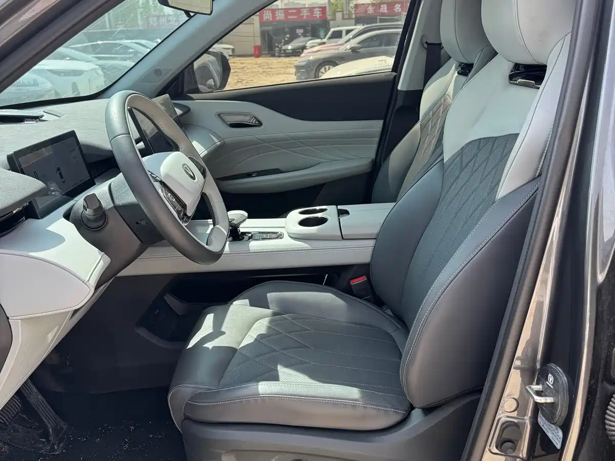 CHANGAN UNI Z NEW ENERGY