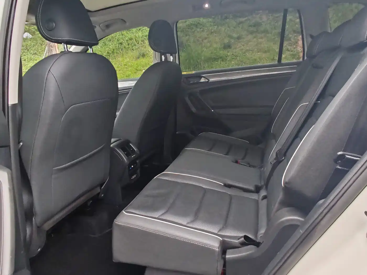Volkswagen Tiguan L 2021 380TSI Automatic 4WD R-Line Flagship 7-seater фото 9