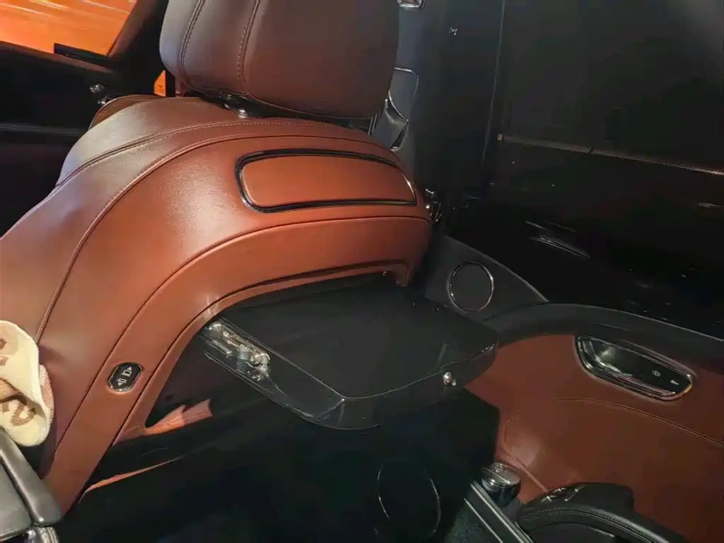 Bentley Mulsanne 2017 6.8T Long Wheelbase фото 9