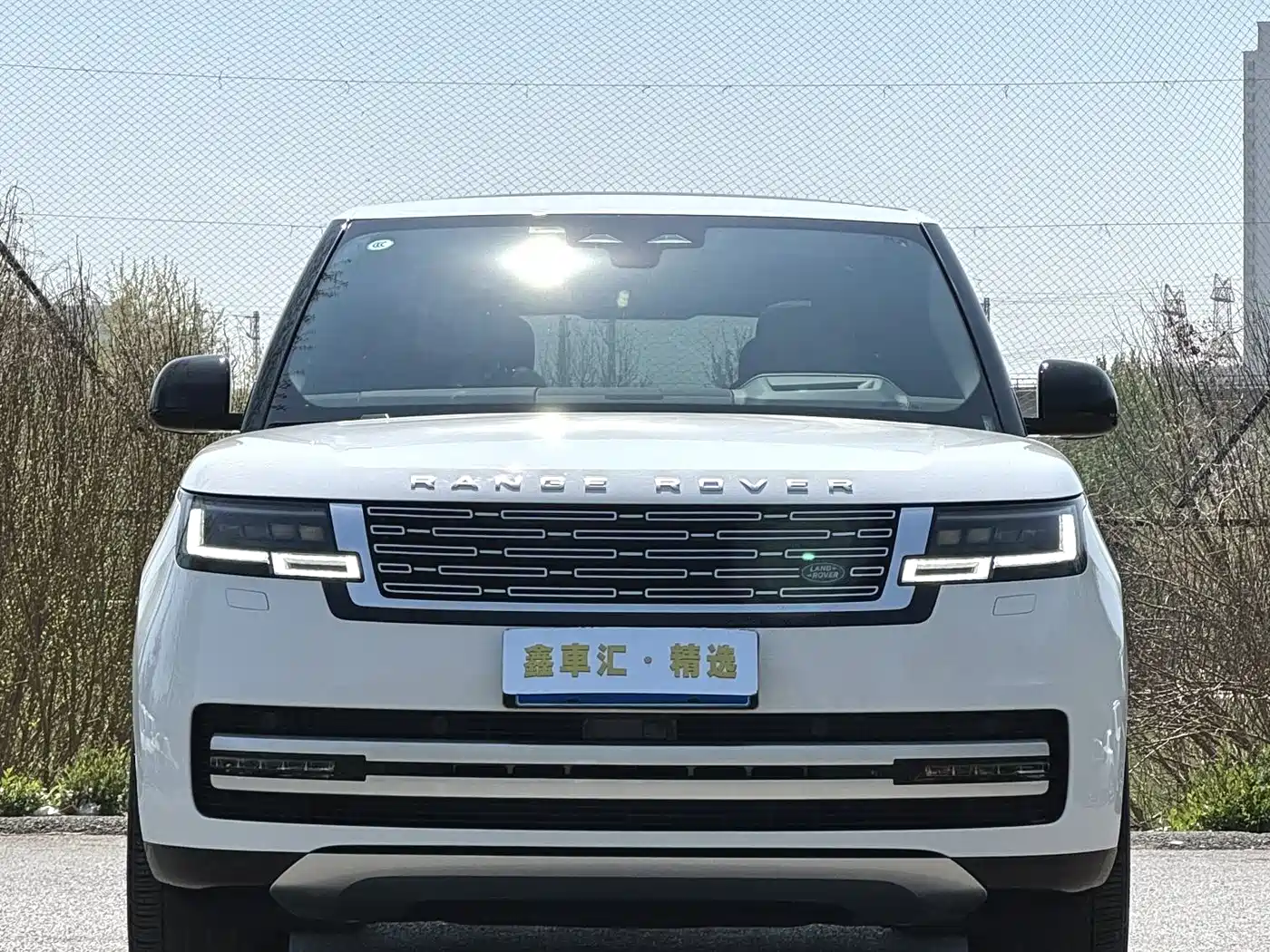 Land Rover Range Rover 2024 3.0 L6 400PS Genesis Extended фото 2