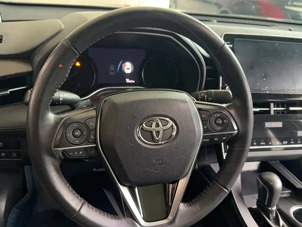 Toyota Avalon 2019 2.5L Touring Premium Edition China VI фото 3