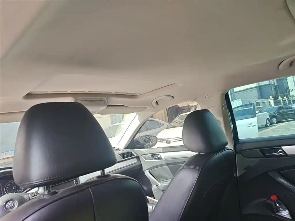 Volkswagen Passat 2014 2.0TSI DSG Executive Edition фото 18