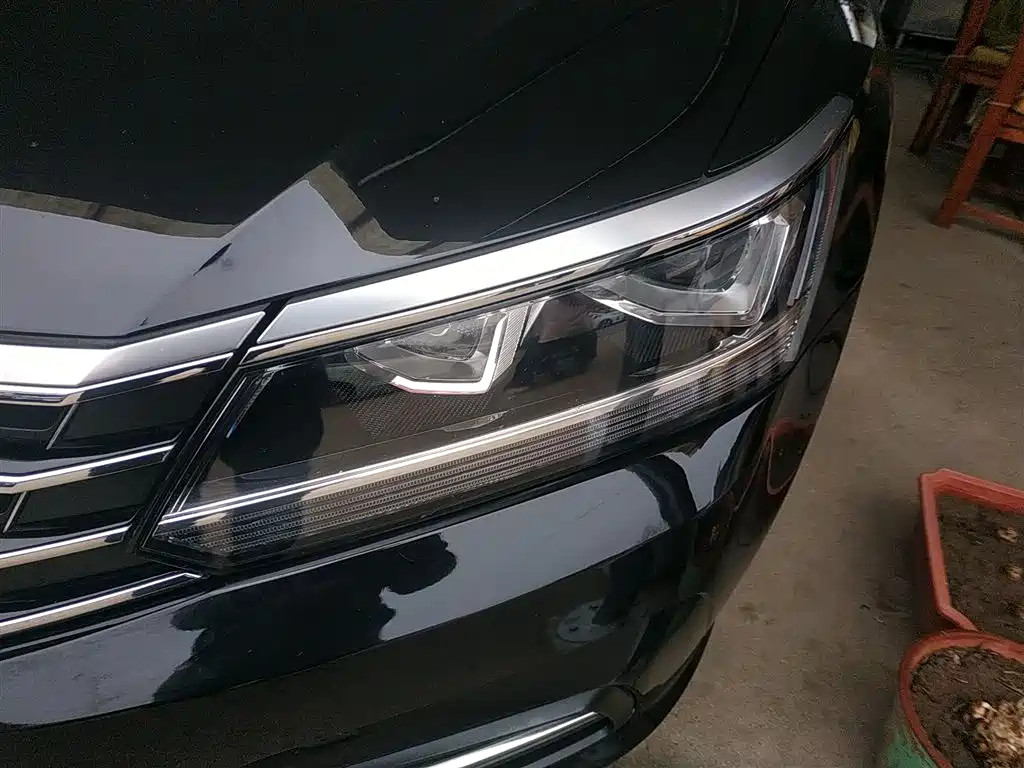 Volkswagen Passat 2016 330TSI DSG Honor Edition фото 24