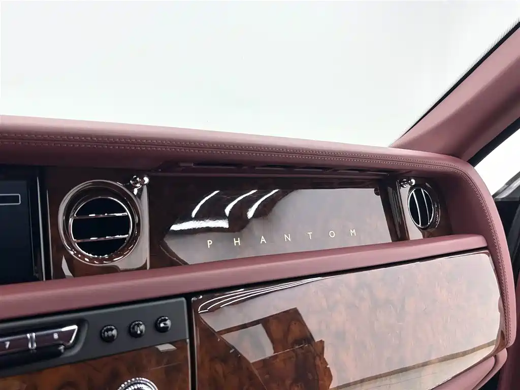 Rolls-Royce Phantom 2014 2013 6.7L Extended Wheelbase (EWB)