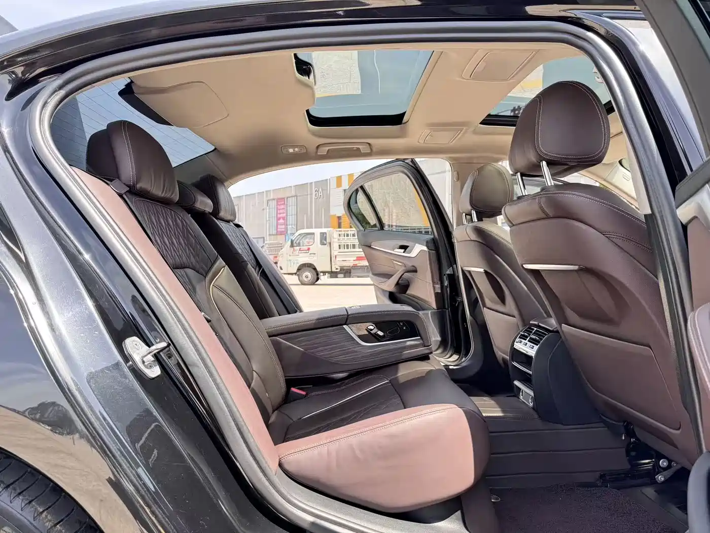 BMW 5 Series 2019 530Li Leading Luxury Package фото 21