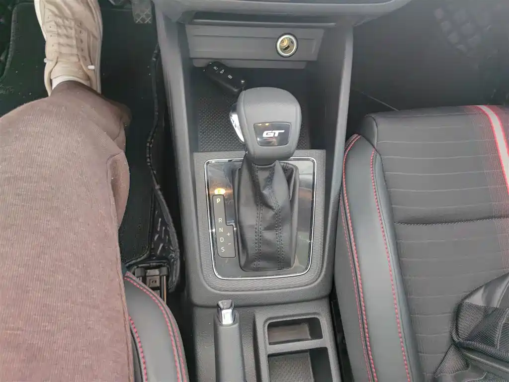 Škoda Kamiq 2020 GT TSI230 DSG Flagship Edition China VI фото 10