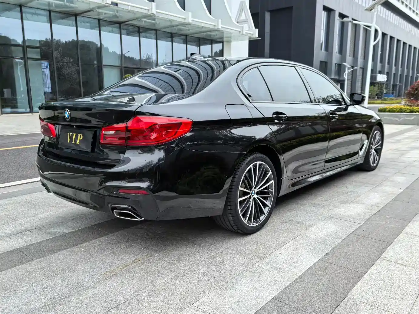 BMW 5 Series 2020 530Li Leading M Sport Package фото 9