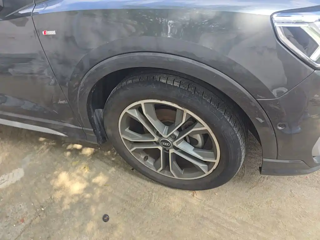 Audi Q3 2023 2023 Facelift 40 TFSI Fashion Dynamic